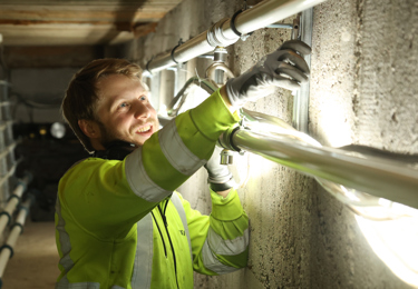 Albin Andersson, rörmokare