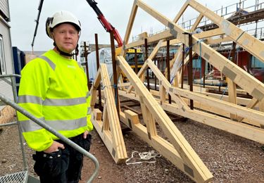 Kim Björkman, murare och snickare