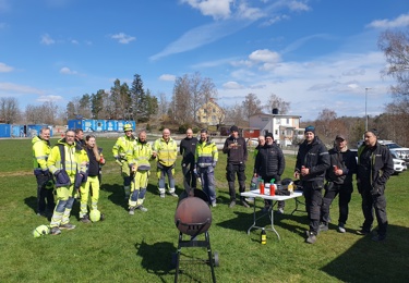 Medlemskrets Kinda bjuder på grillad korv vid Åsundavallen i Rimforsa